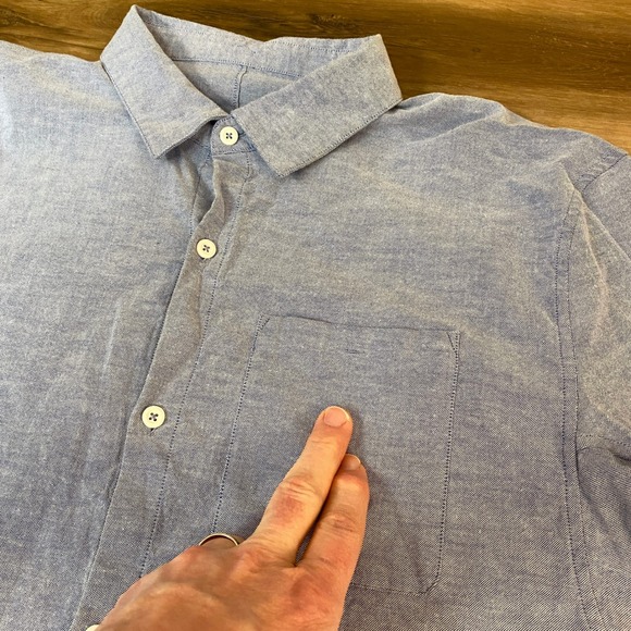 Lululemon Shirt Mens Large Button Up Commission Blue Chambray Pocket Casual - Picture 4 of 9